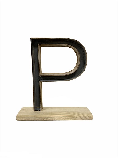 Letra P Classic con Peana 24x26.5Hcm