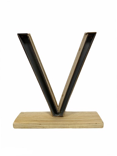 Letra V Classic con Peana 24x26.5Hcm