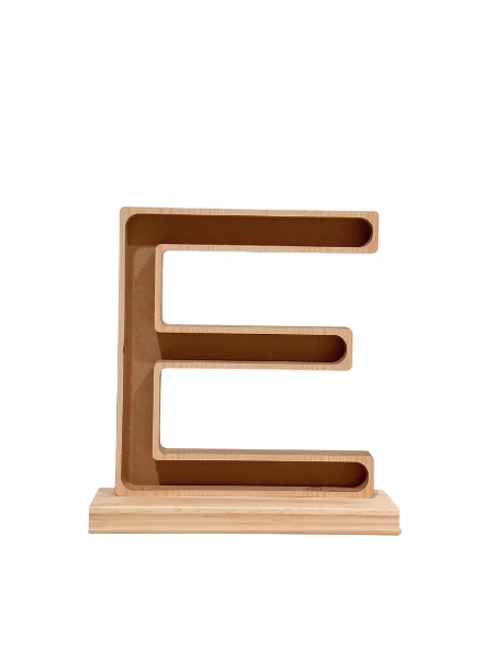 Letra E Premium con Peana 23x24.5Hcm