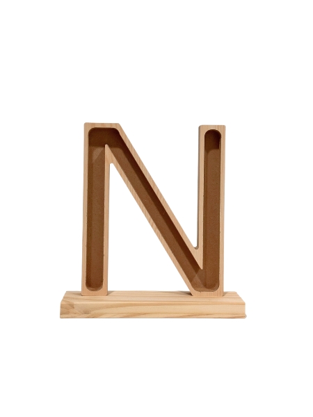 Letra N Premium con Peana 23x24.5Hcm